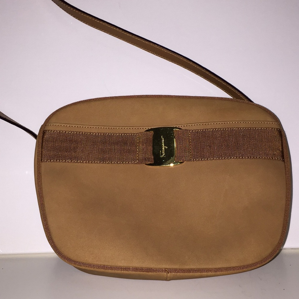 FERRAGAMO LEATHER BAG